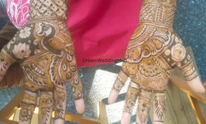 Devansh mehandi artist Etawah